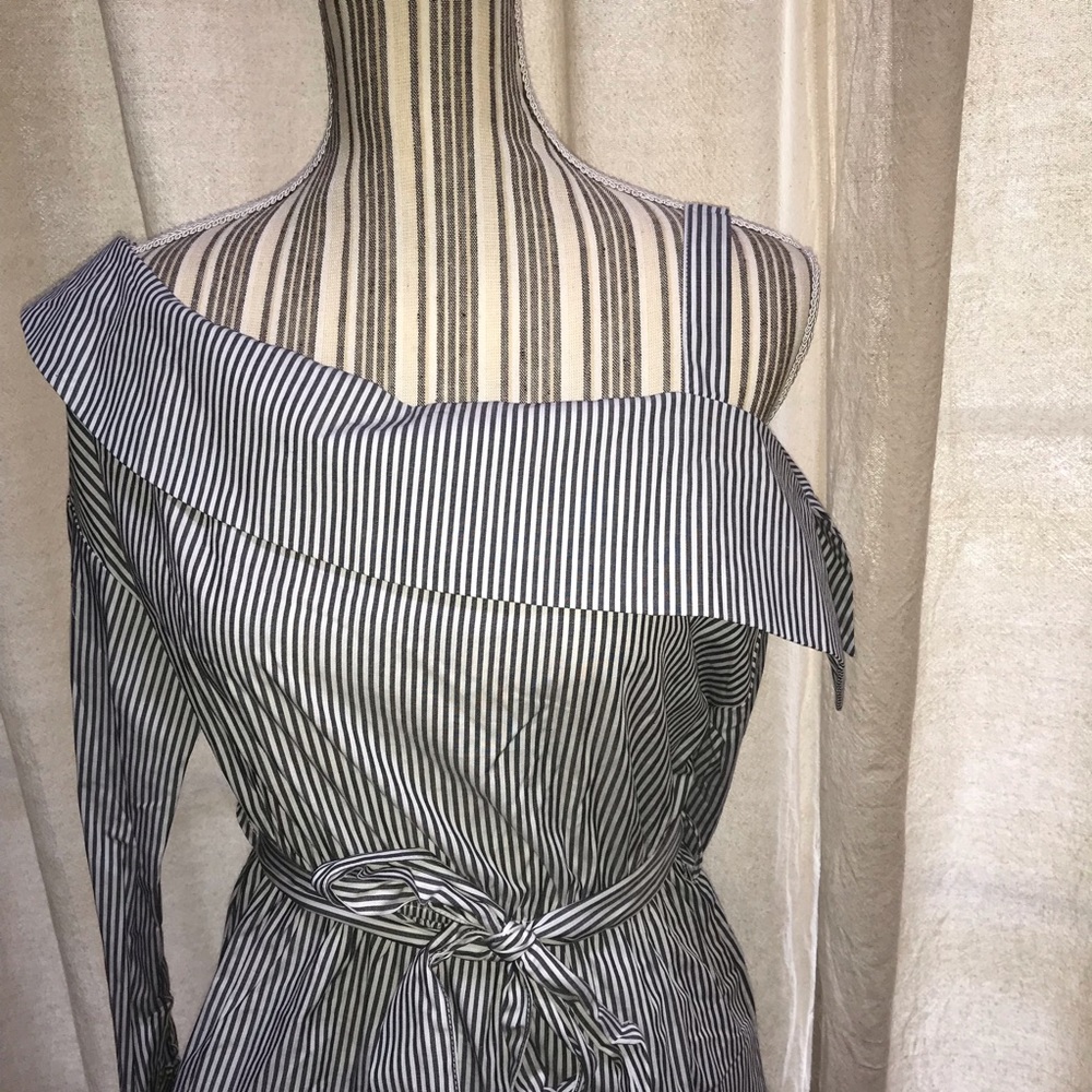Romeo and Juliet couture size medium shirt originally $130 New with tags - Picture 3 of 9
